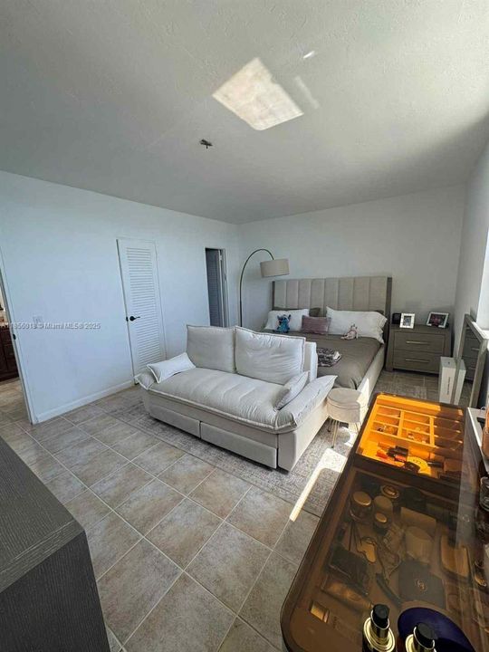 На продажу: $724,000 (1 спален, 1 ванн, 1008 Квадратных фут)