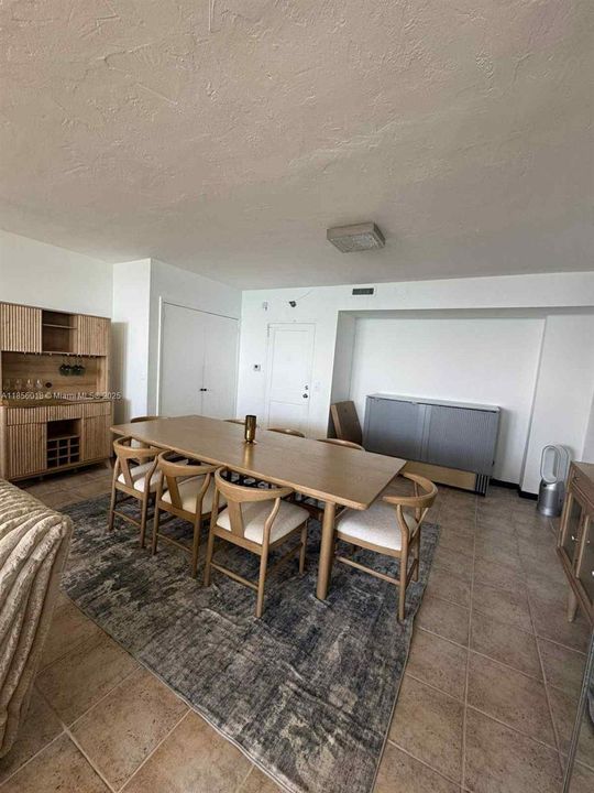 На продажу: $724,000 (1 спален, 1 ванн, 1008 Квадратных фут)