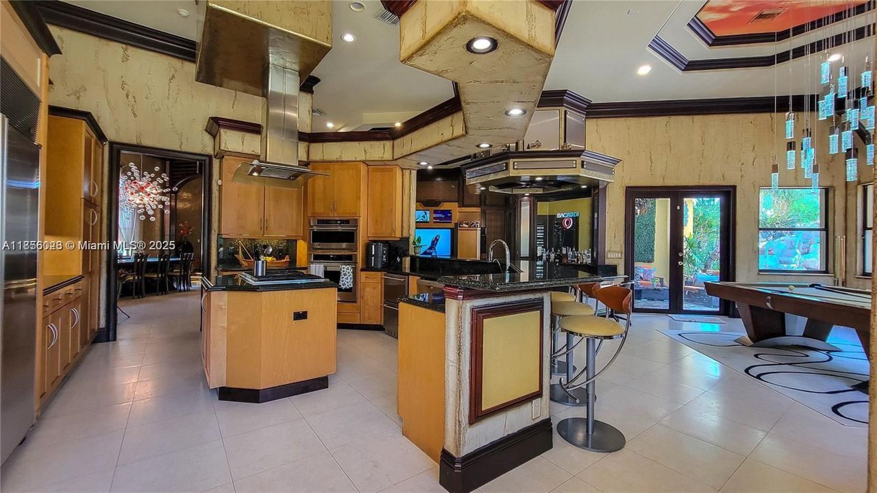 En Venta: $4,200,000 (6 camas, 4 baños, 4580 Pies cuadrados)