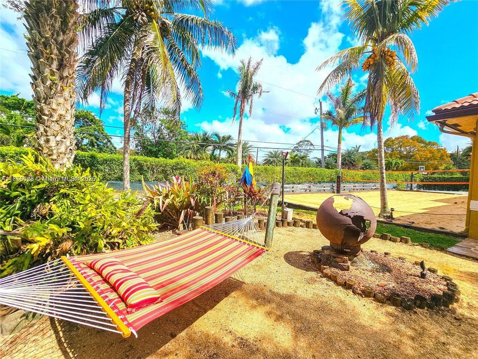 En Venta: $4,200,000 (6 camas, 4 baños, 4580 Pies cuadrados)