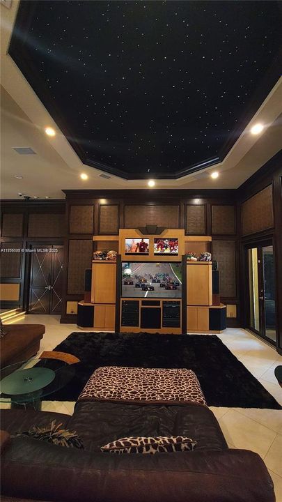 En Venta: $4,200,000 (6 camas, 4 baños, 4580 Pies cuadrados)