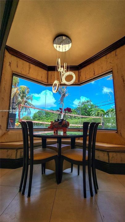 En Venta: $4,200,000 (6 camas, 4 baños, 4580 Pies cuadrados)