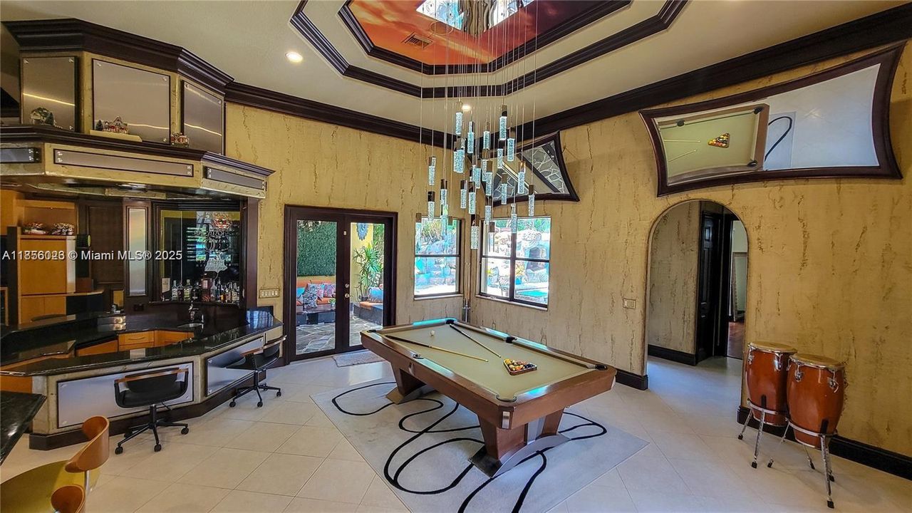 En Venta: $4,200,000 (6 camas, 4 baños, 4580 Pies cuadrados)