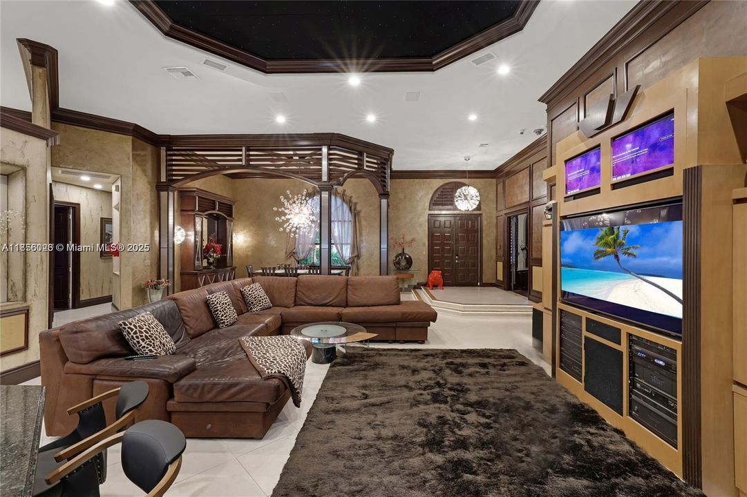 En Venta: $4,200,000 (6 camas, 4 baños, 4580 Pies cuadrados)