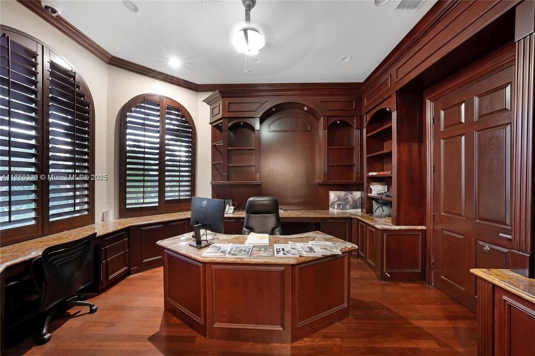 En Venta: $4,200,000 (6 camas, 4 baños, 4580 Pies cuadrados)