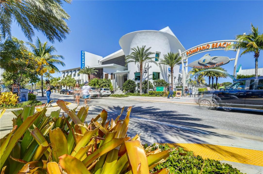 Active With Contract: $6,500 (2 beds, 2 baths, 1975 Square Feet)