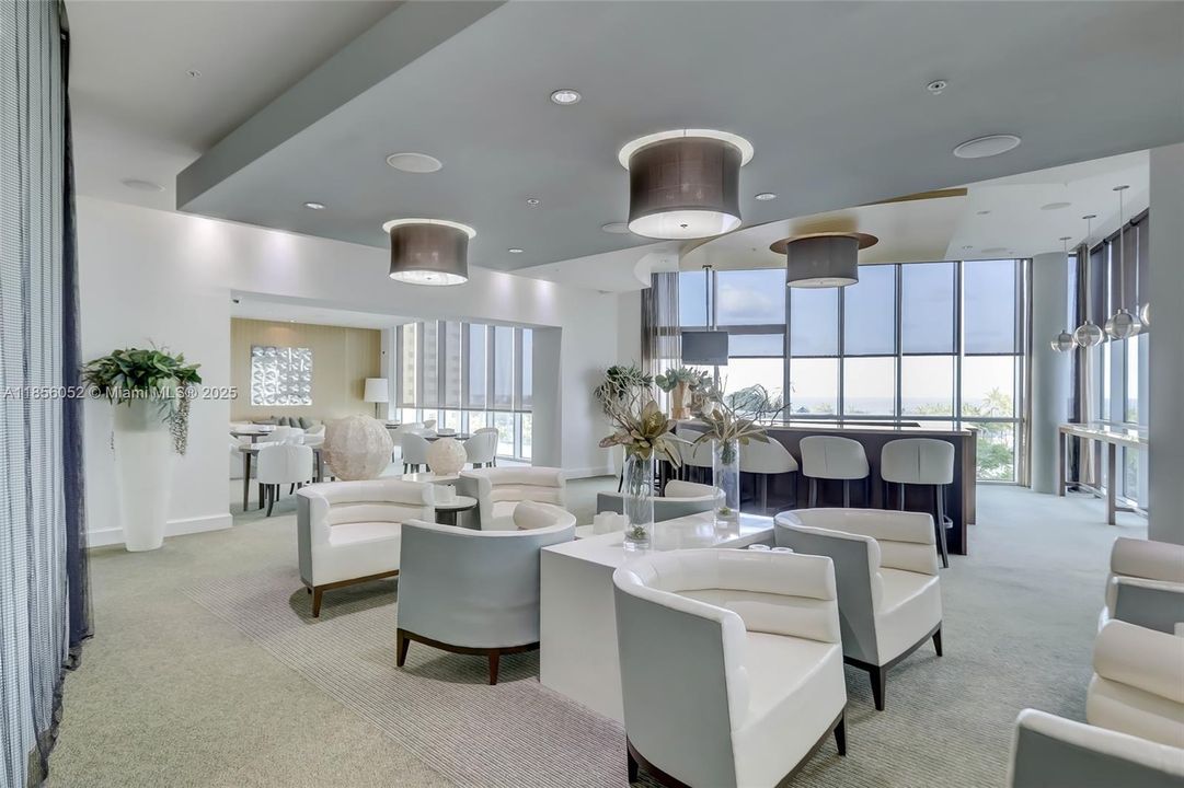 Active With Contract: $6,500 (2 beds, 2 baths, 1975 Square Feet)