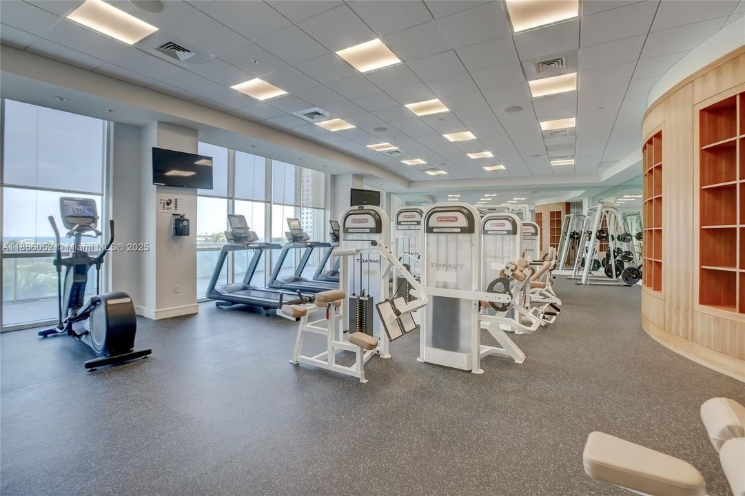 Active With Contract: $6,500 (2 beds, 2 baths, 1975 Square Feet)