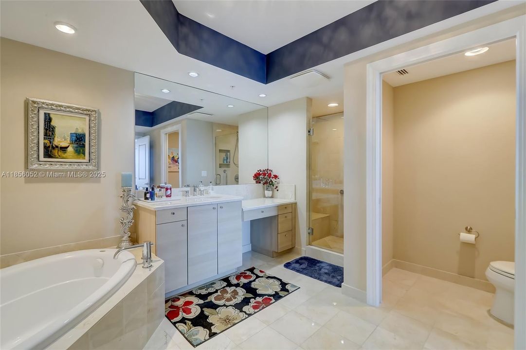 Active With Contract: $6,500 (2 beds, 2 baths, 1975 Square Feet)