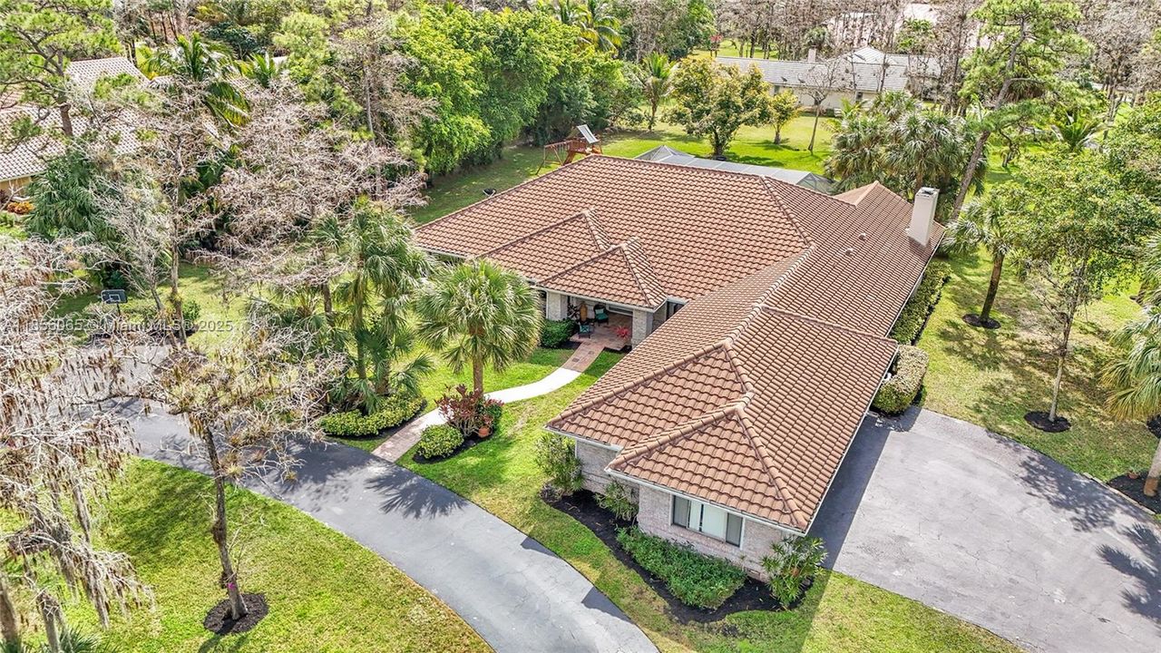 Недавно продано: $1,175,000 (4 спален, 3 ванн, 3358 Квадратных фут)