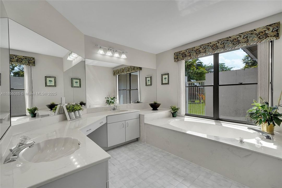 Недавно продано: $1,175,000 (4 спален, 3 ванн, 3358 Квадратных фут)