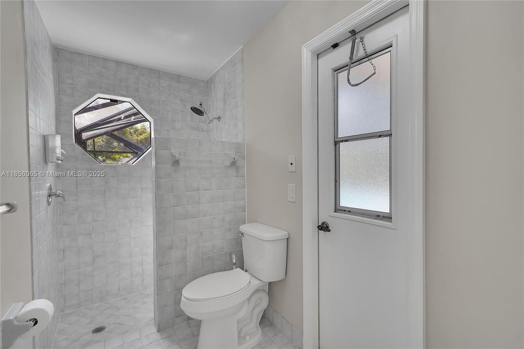 Недавно продано: $1,175,000 (4 спален, 3 ванн, 3358 Квадратных фут)