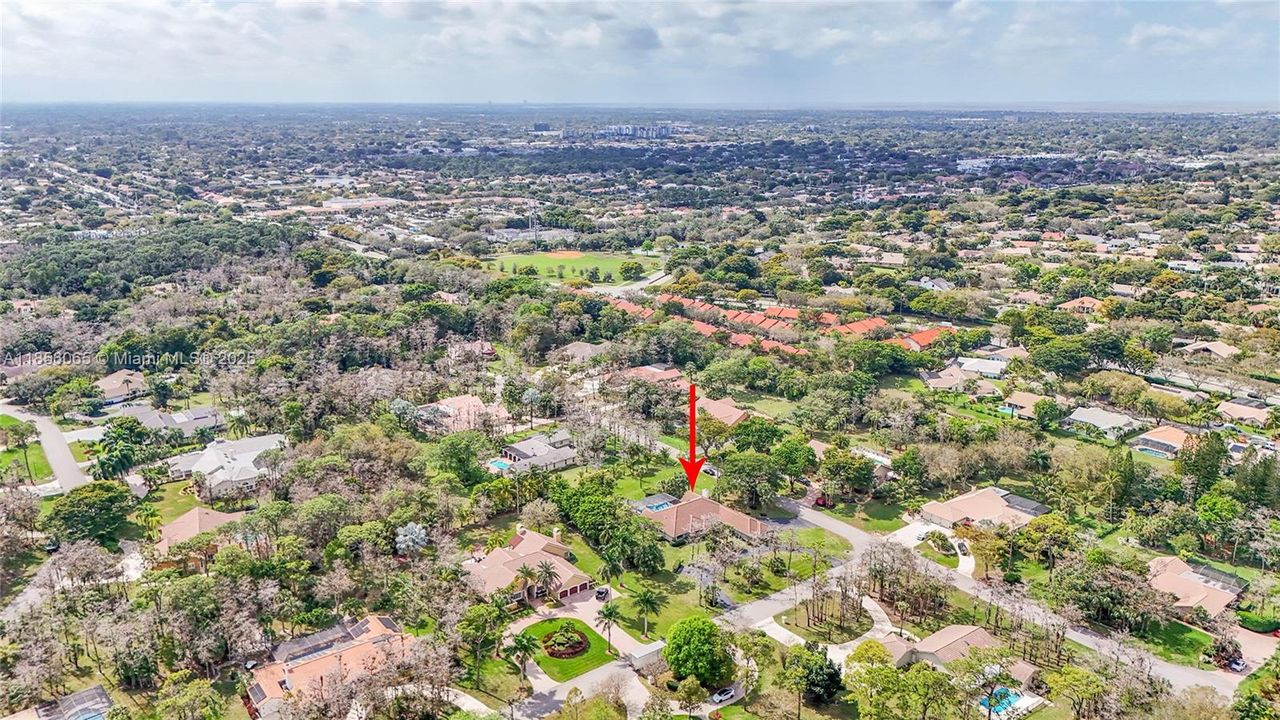 Недавно продано: $1,175,000 (4 спален, 3 ванн, 3358 Квадратных фут)