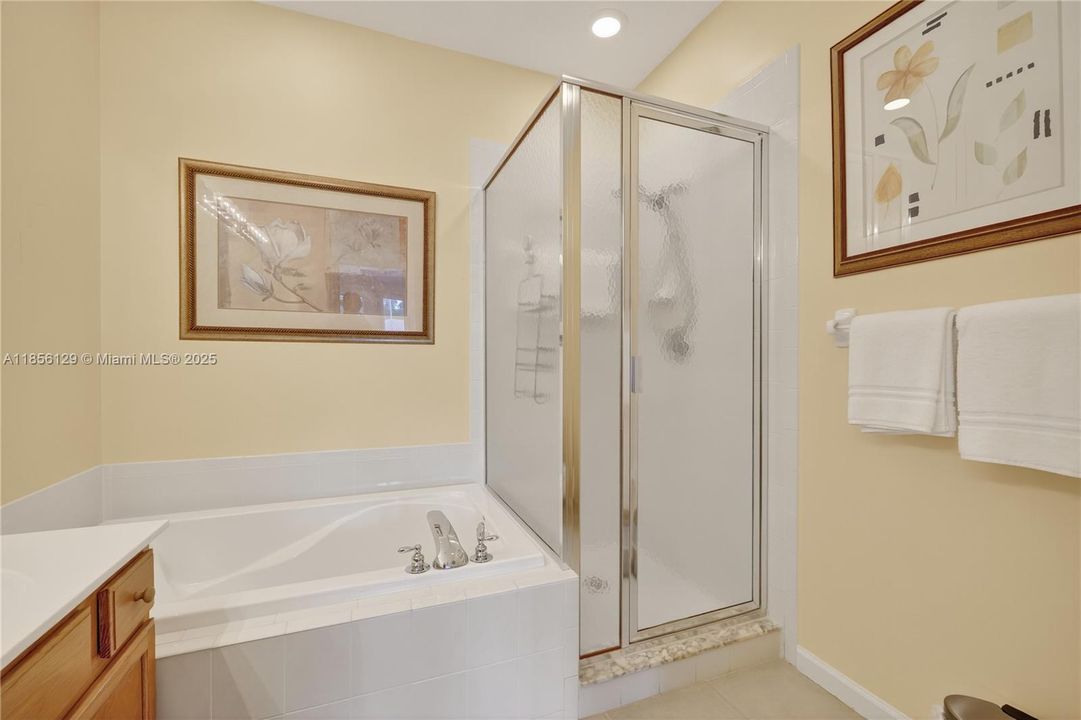 待售: $349,000 (3 贝兹, 2 浴室, 1866 平方英尺)