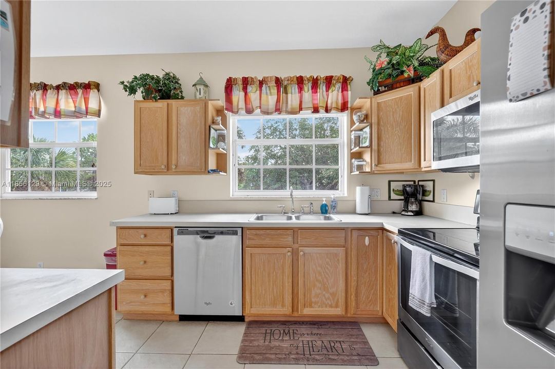 待售: $349,000 (3 贝兹, 2 浴室, 1866 平方英尺)