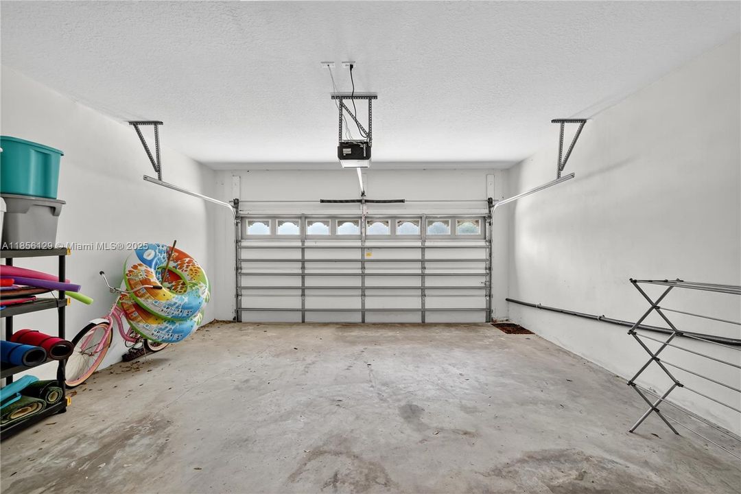 待售: $349,000 (3 贝兹, 2 浴室, 1866 平方英尺)