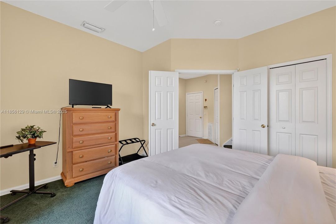 待售: $349,000 (3 贝兹, 2 浴室, 1866 平方英尺)