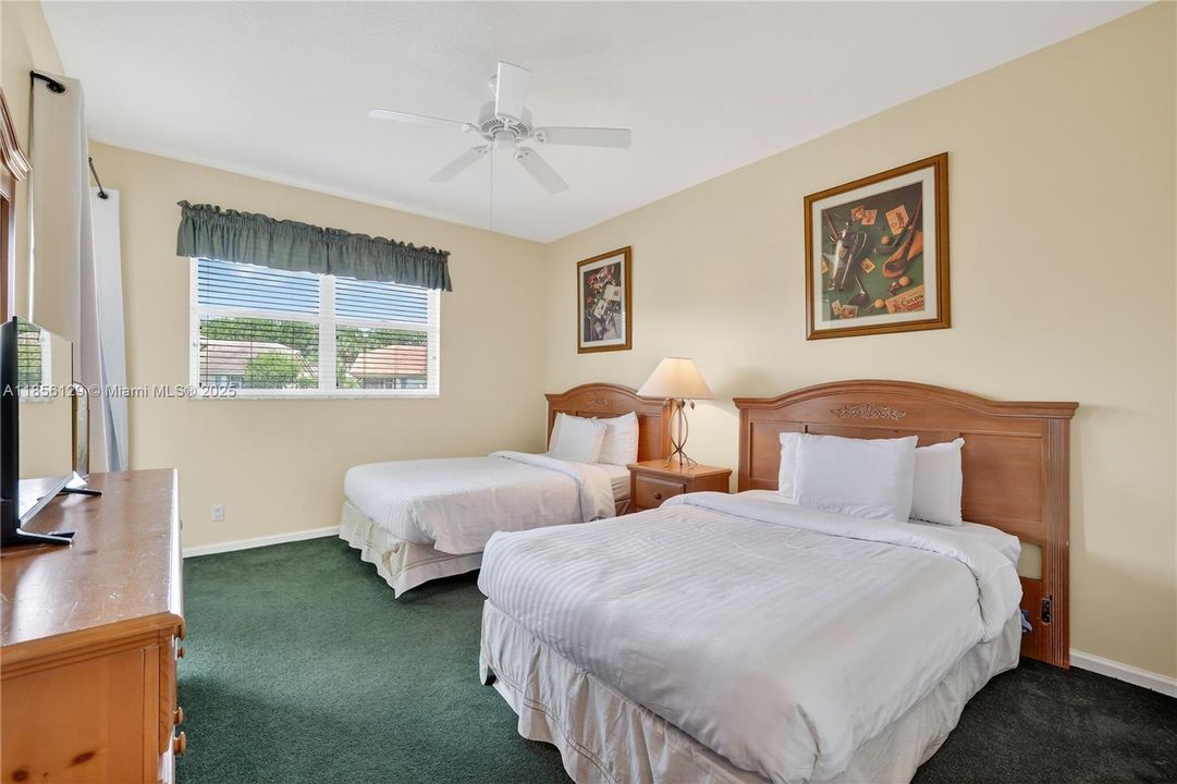 待售: $349,000 (3 贝兹, 2 浴室, 1866 平方英尺)