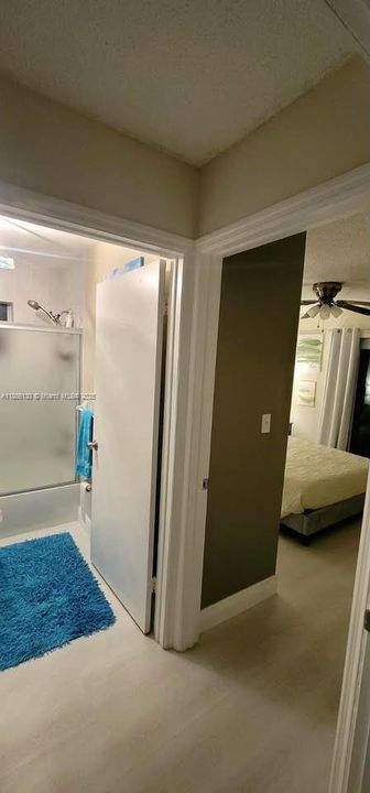For Rent: $1,300 (1 beds, 1 baths, 333 Square Feet)