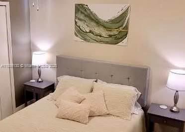 For Rent: $1,300 (1 beds, 1 baths, 333 Square Feet)