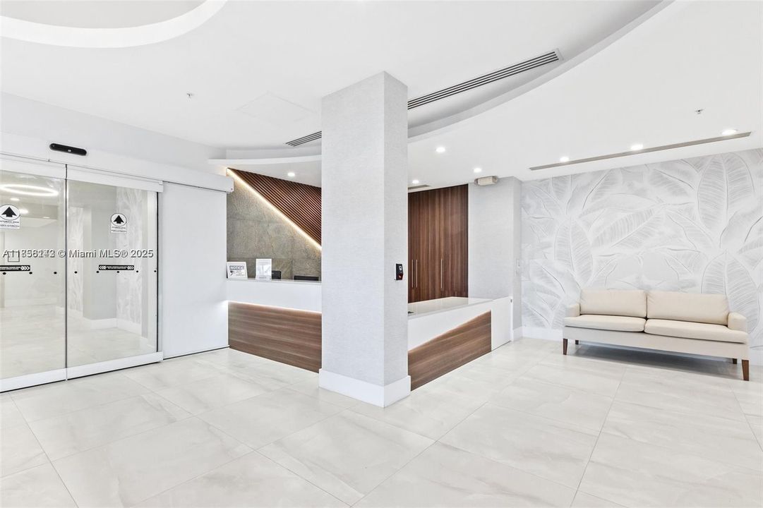 Recently Rented: $4,900 (2 beds, 2 baths, 1208 Square Feet)