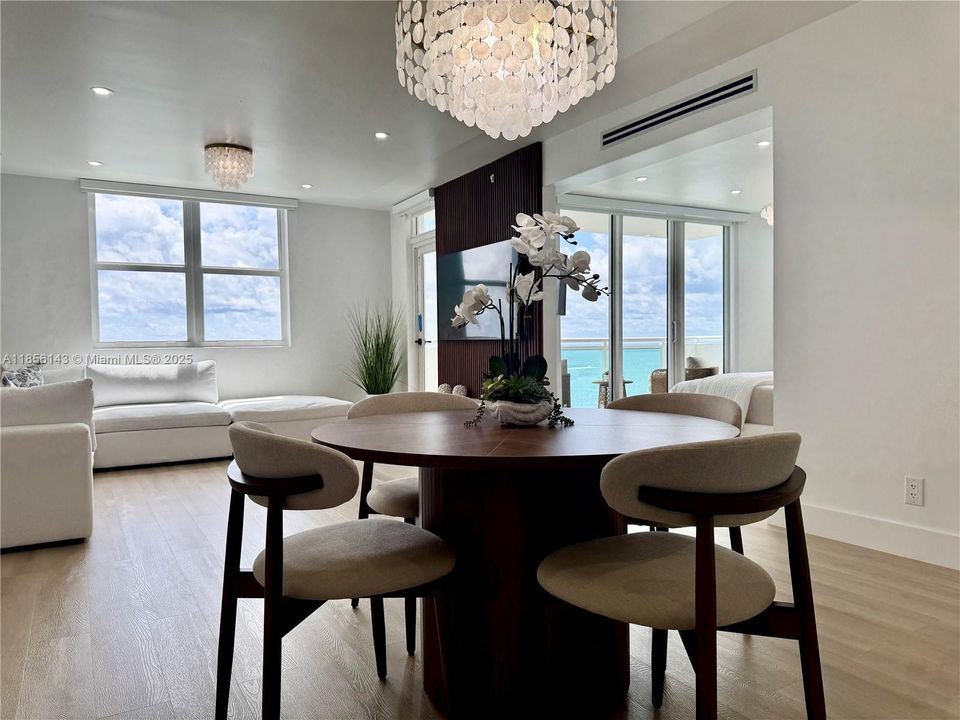 Recently Rented: $4,900 (2 beds, 2 baths, 1208 Square Feet)