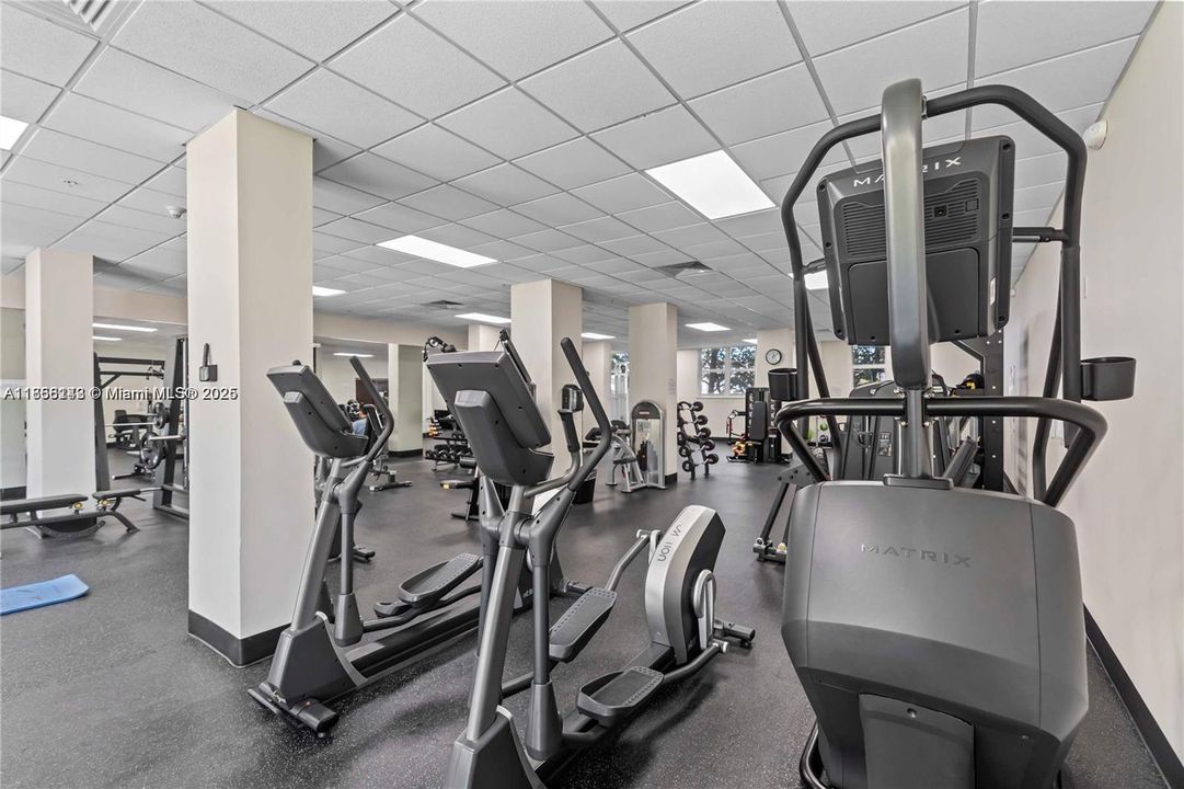 Recently Rented: $4,900 (2 beds, 2 baths, 1208 Square Feet)