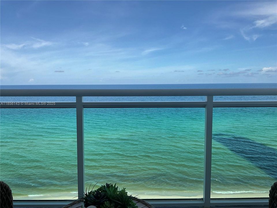 Recently Rented: $4,900 (2 beds, 2 baths, 1208 Square Feet)