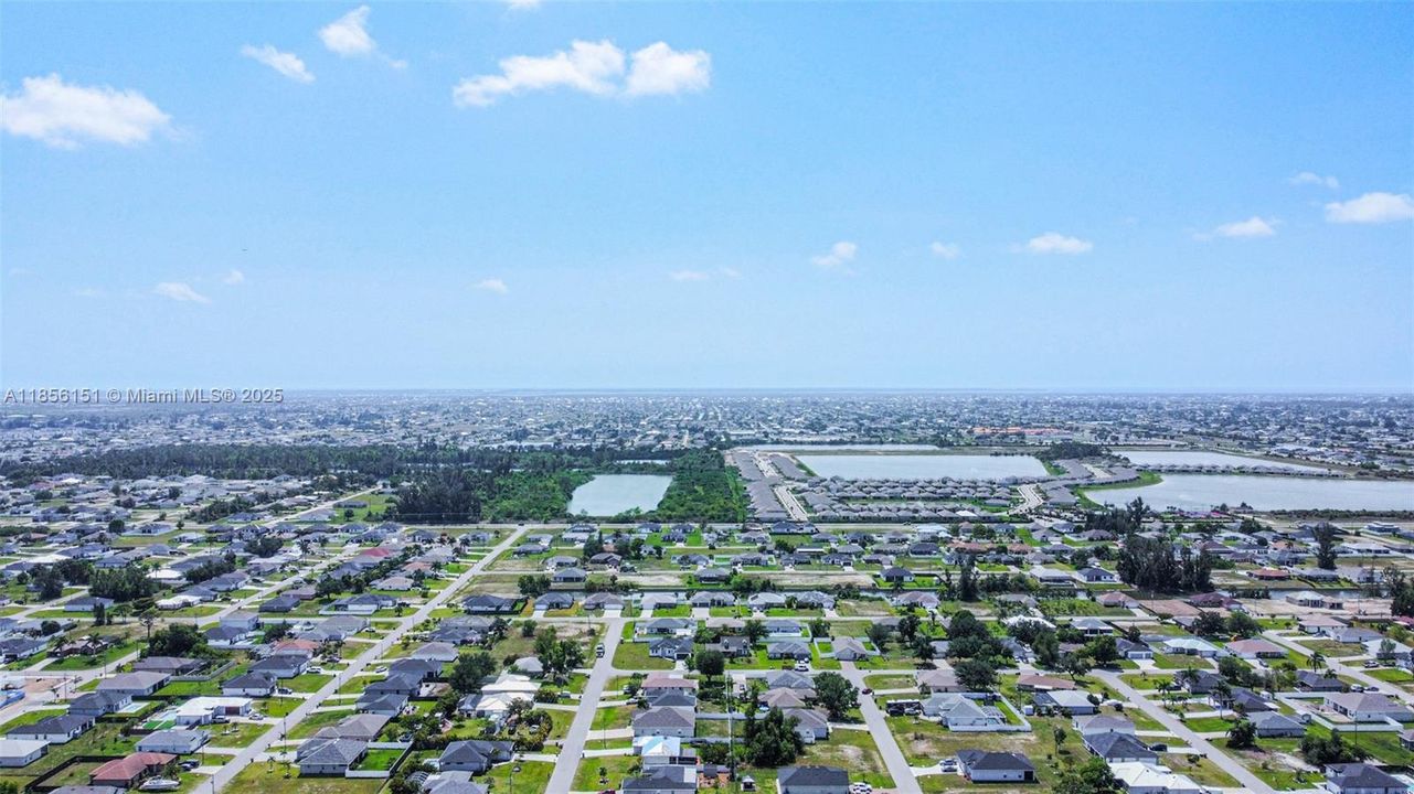 На продажу: $65,900 (0.23 acres)