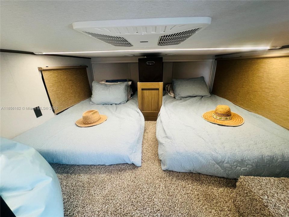 Loft- 2 full size mattresses, very spacious.