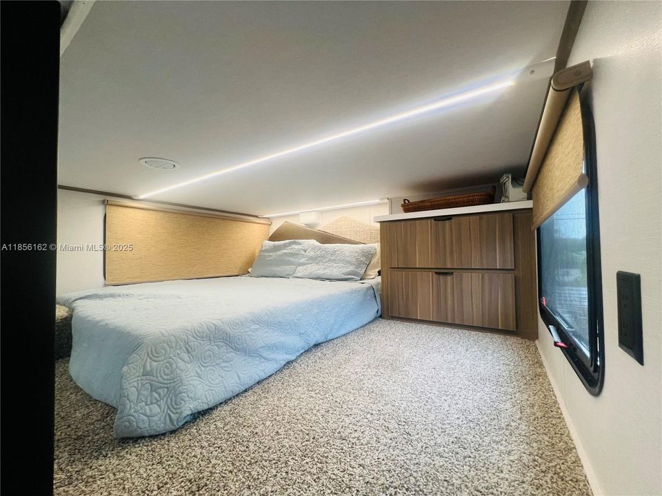 Loft- Queen size mattress