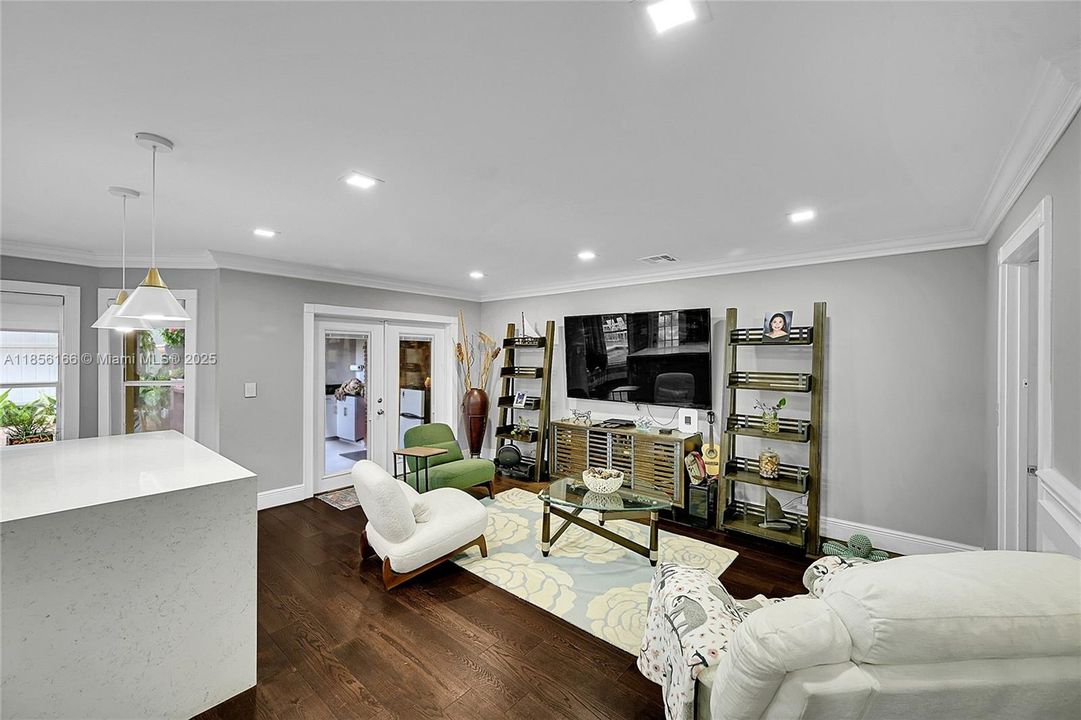 En Venta: $860,000 (4 camas, 3 baños, 2133 Pies cuadrados)