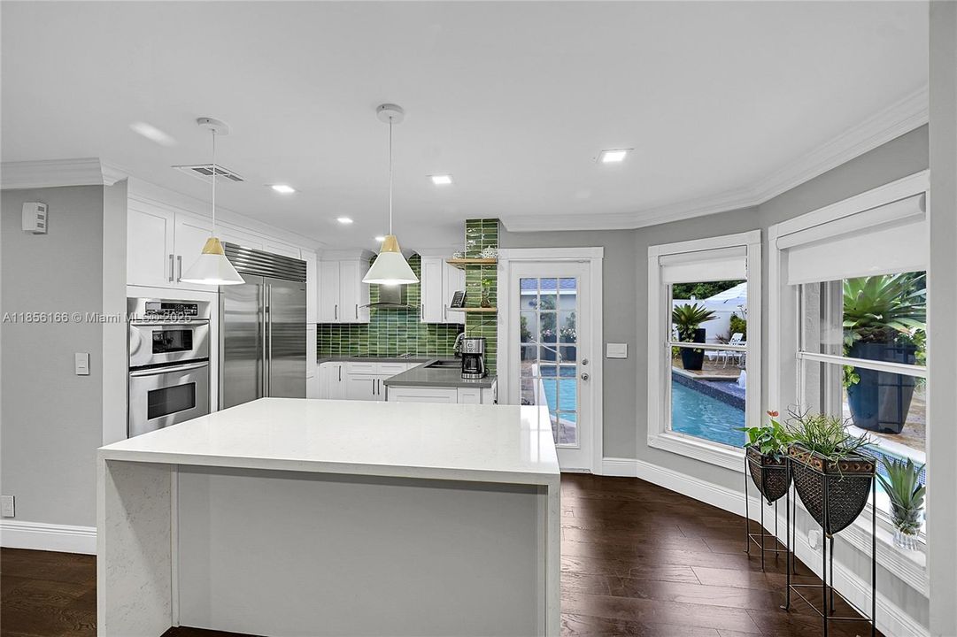 En Venta: $860,000 (4 camas, 3 baños, 2133 Pies cuadrados)