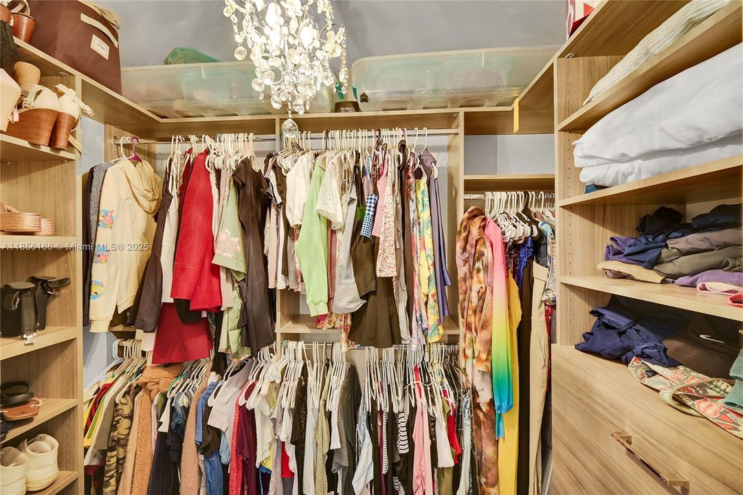 En Venta: $860,000 (4 camas, 3 baños, 2133 Pies cuadrados)