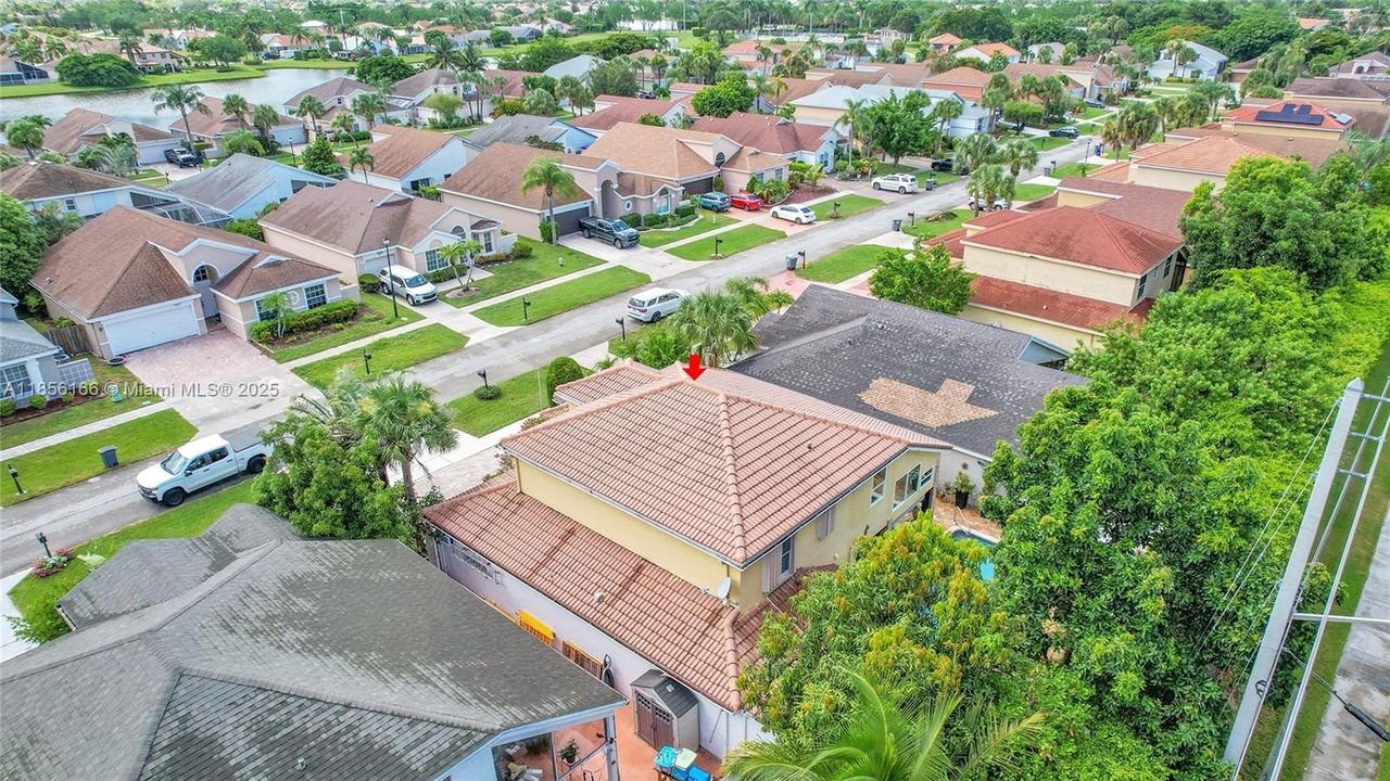 En Venta: $860,000 (4 camas, 3 baños, 2133 Pies cuadrados)