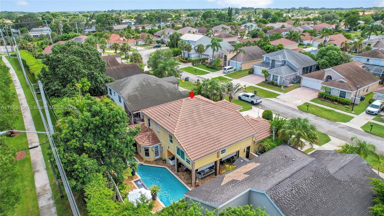 En Venta: $860,000 (4 camas, 3 baños, 2133 Pies cuadrados)