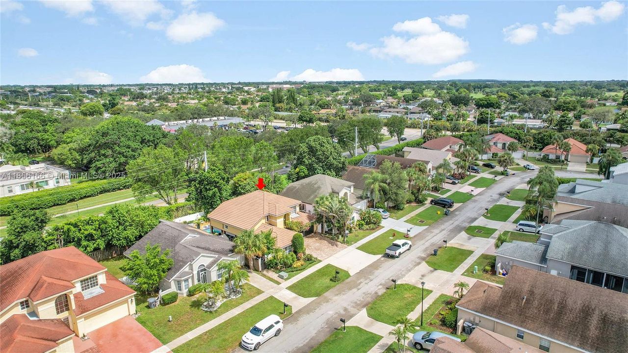 En Venta: $860,000 (4 camas, 3 baños, 2133 Pies cuadrados)