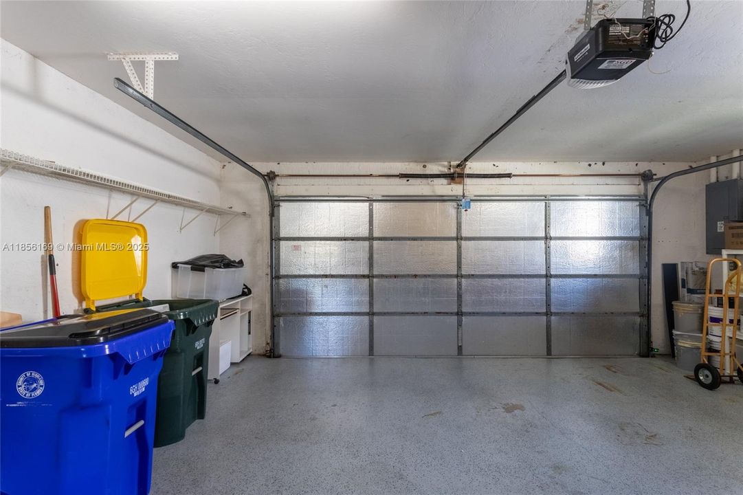 最近售出: $349,000 (3 贝兹, 2 浴室, 1694 平方英尺)