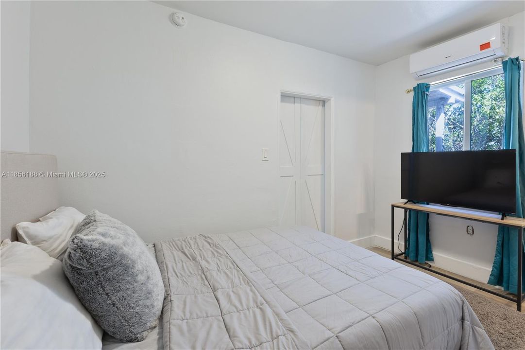 最近售出: $485,000 (0 贝兹, 0 浴室, 931 平方英尺)