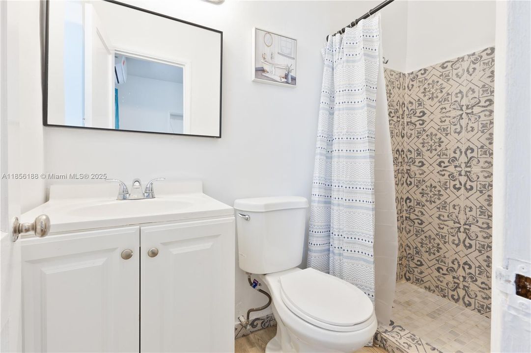 最近售出: $485,000 (0 贝兹, 0 浴室, 931 平方英尺)