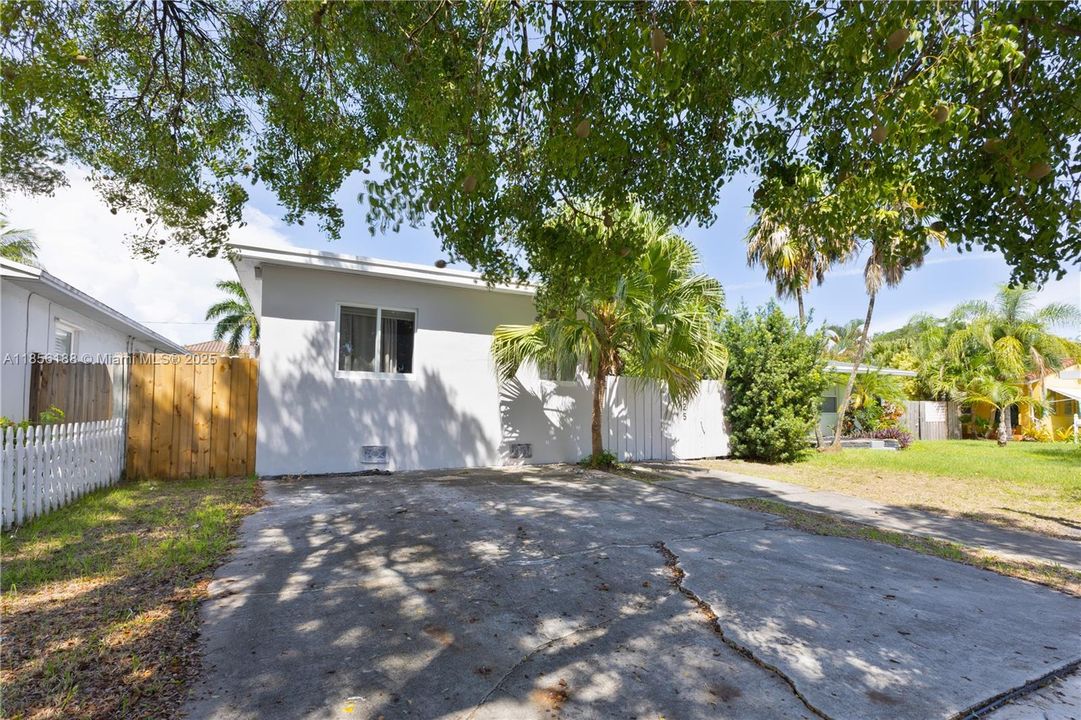 最近售出: $485,000 (0 贝兹, 0 浴室, 931 平方英尺)