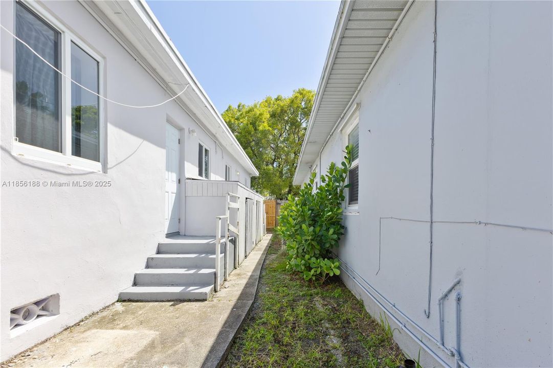 最近售出: $485,000 (0 贝兹, 0 浴室, 931 平方英尺)