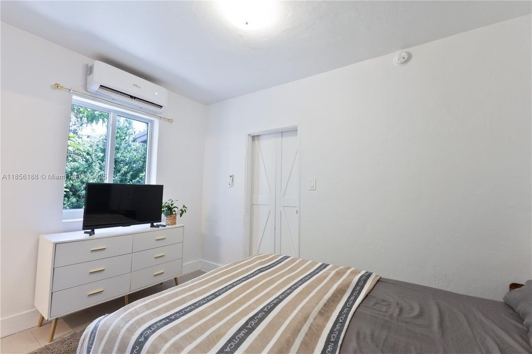 最近售出: $485,000 (0 贝兹, 0 浴室, 931 平方英尺)