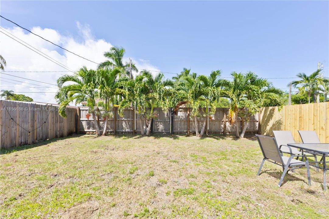 最近售出: $485,000 (0 贝兹, 0 浴室, 931 平方英尺)