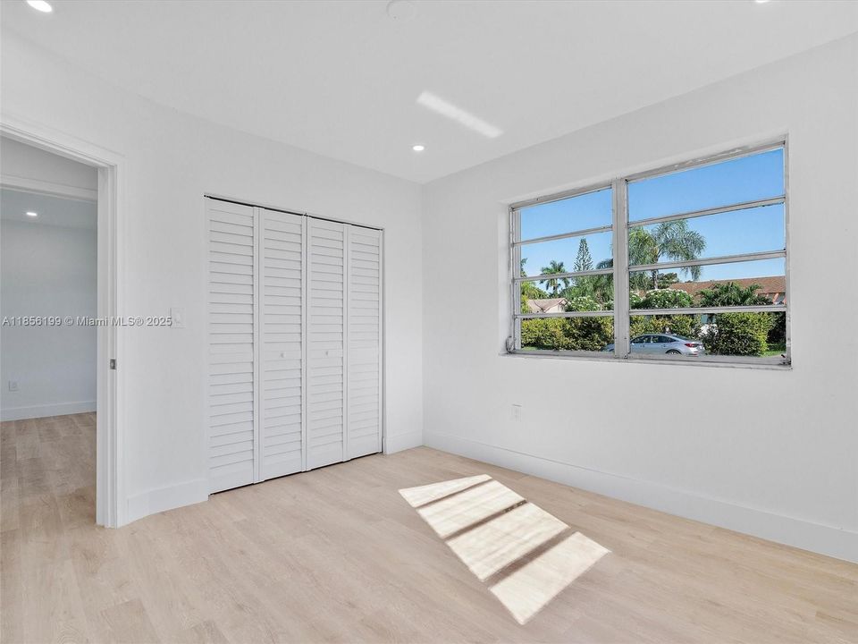 最近售出: $825,000 (3 贝兹, 2 浴室, 1633 平方英尺)