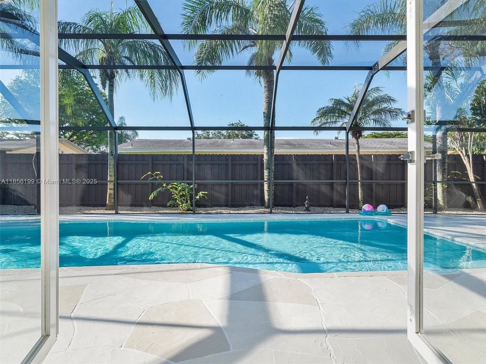 最近售出: $825,000 (3 贝兹, 2 浴室, 1633 平方英尺)