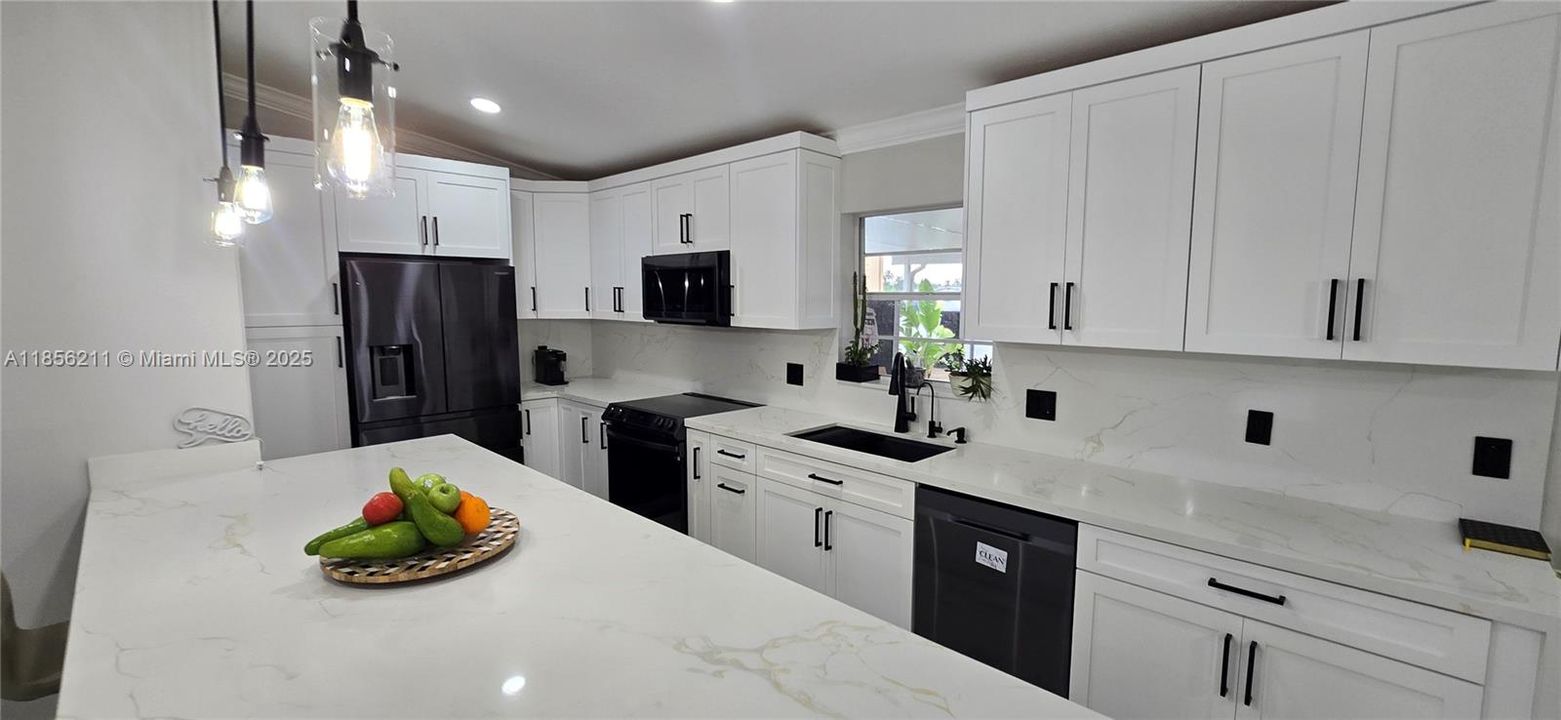 Недавно продано: $650,000 (3 спален, 2 ванн, 1578 Квадратных фут)