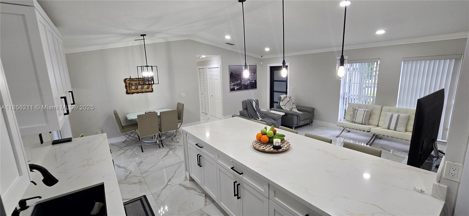 Недавно продано: $650,000 (3 спален, 2 ванн, 1578 Квадратных фут)