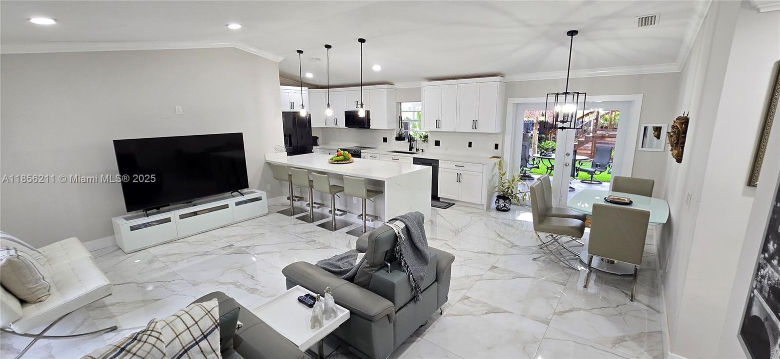 Недавно продано: $650,000 (3 спален, 2 ванн, 1578 Квадратных фут)