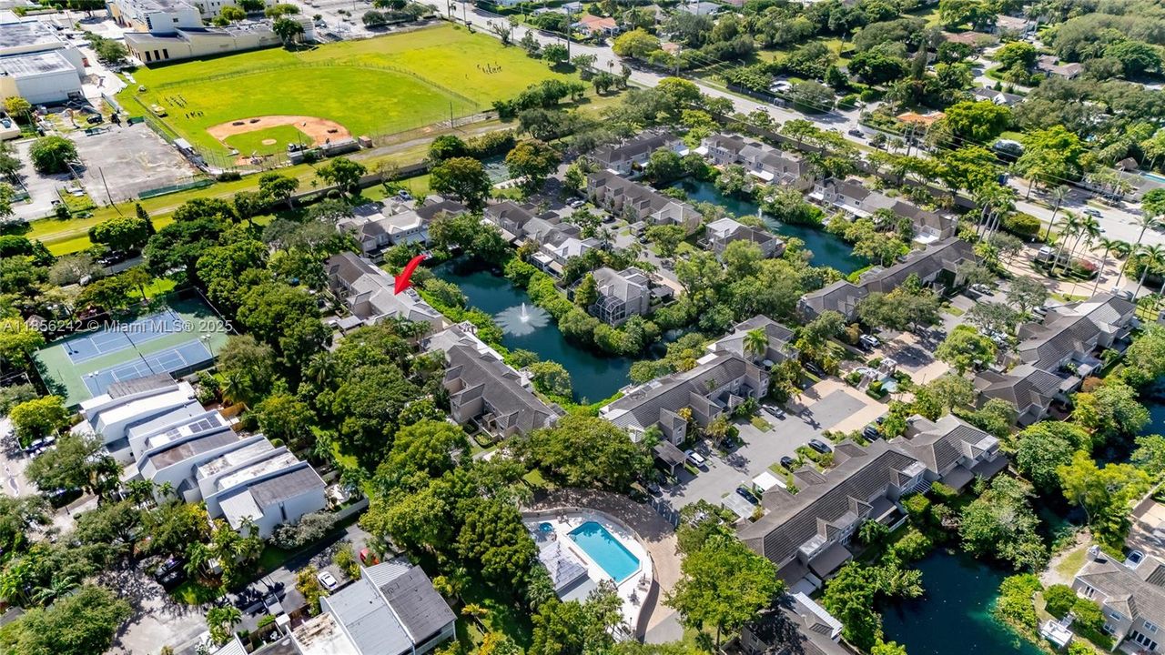 Vendido Recientemente: $785,000 (2 camas, 2 baños, 1456 Pies cuadrados)